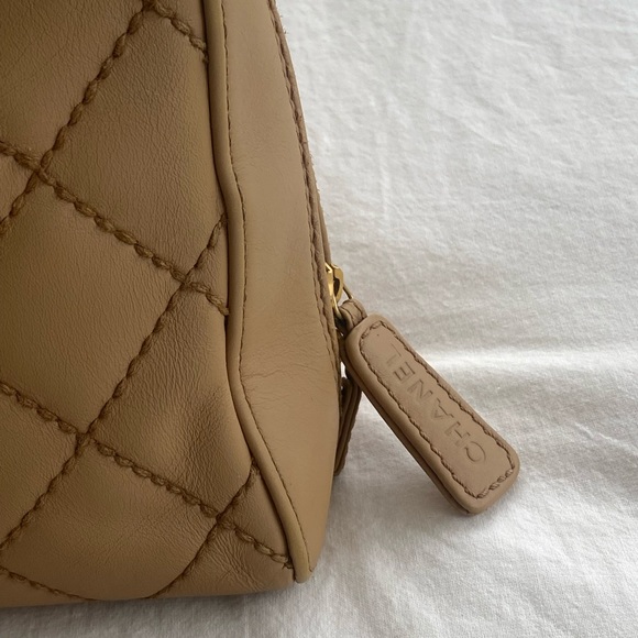 Authentic Vintage Chanel Bag - Picture 5 of 9